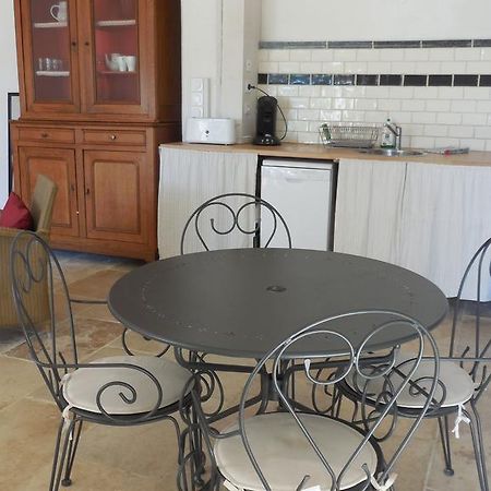 Domaine De Rochegude Villa Avignon Kamer foto