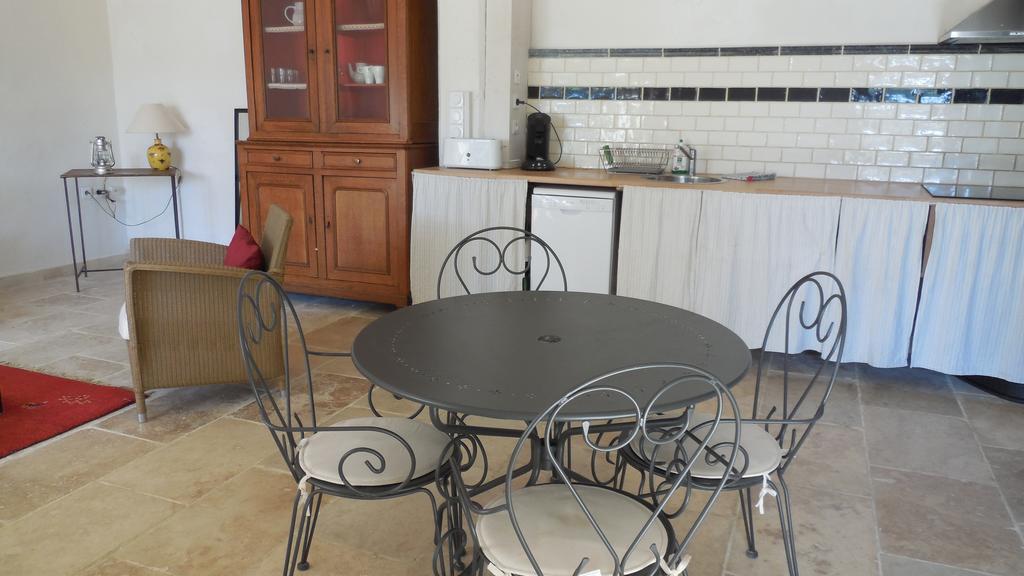 Domaine De Rochegude Villa Avignon Kamer foto